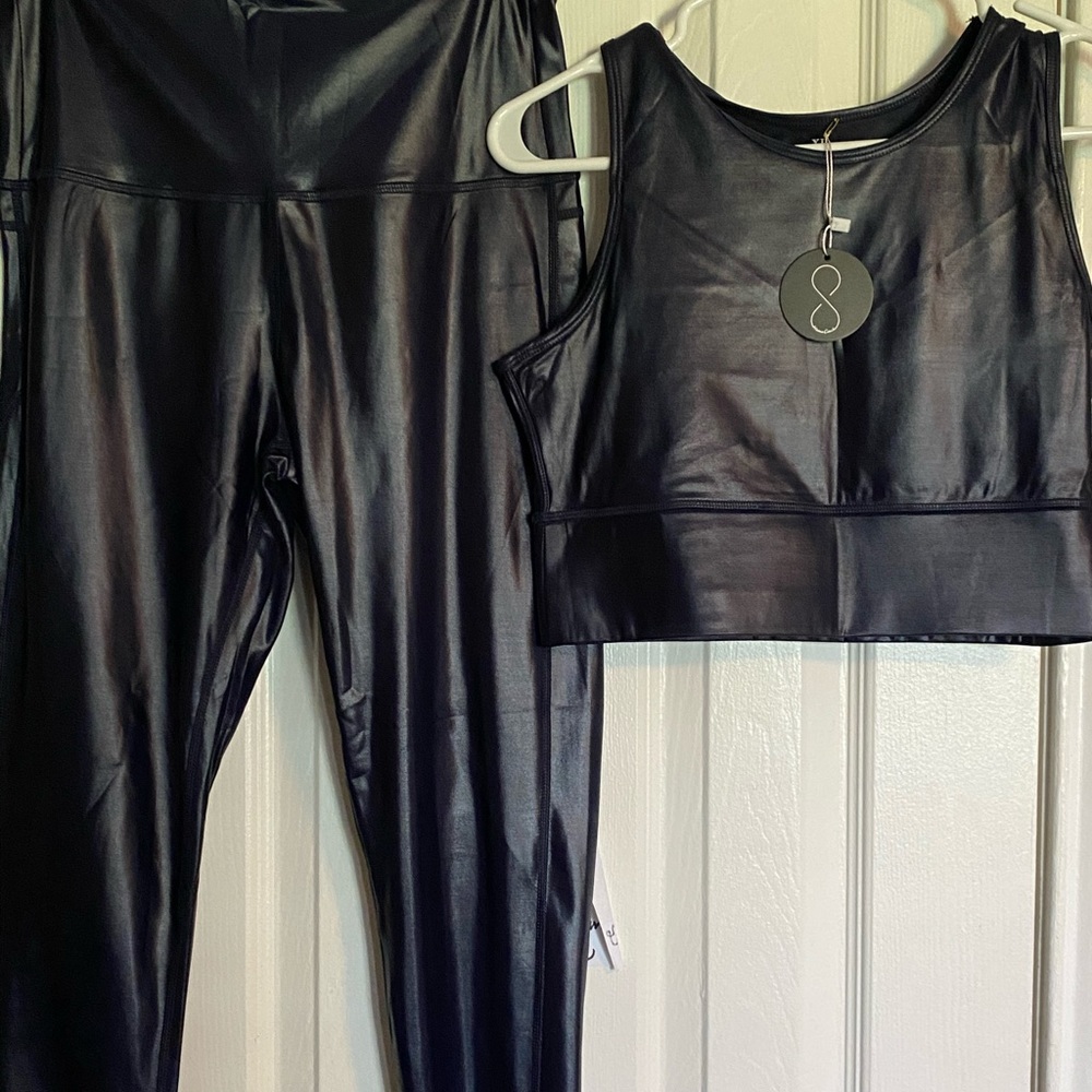 MAMA CINCH liquid yoga pant and “Hold Me Down” Bra
